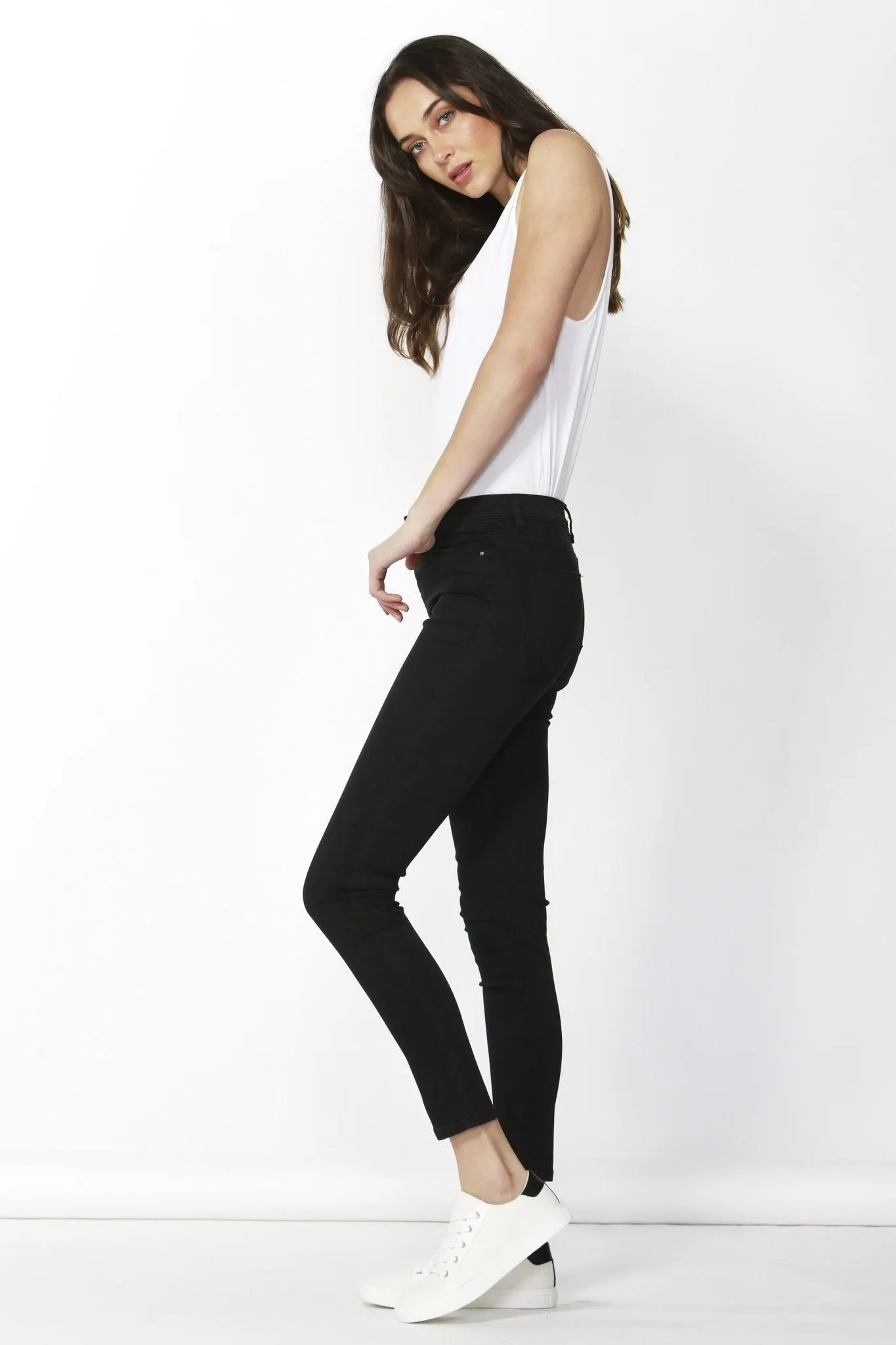 Betty Basics Mason Jeans in Black