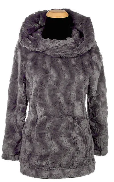 Hooded Lounger - Cuddly Faux Furs