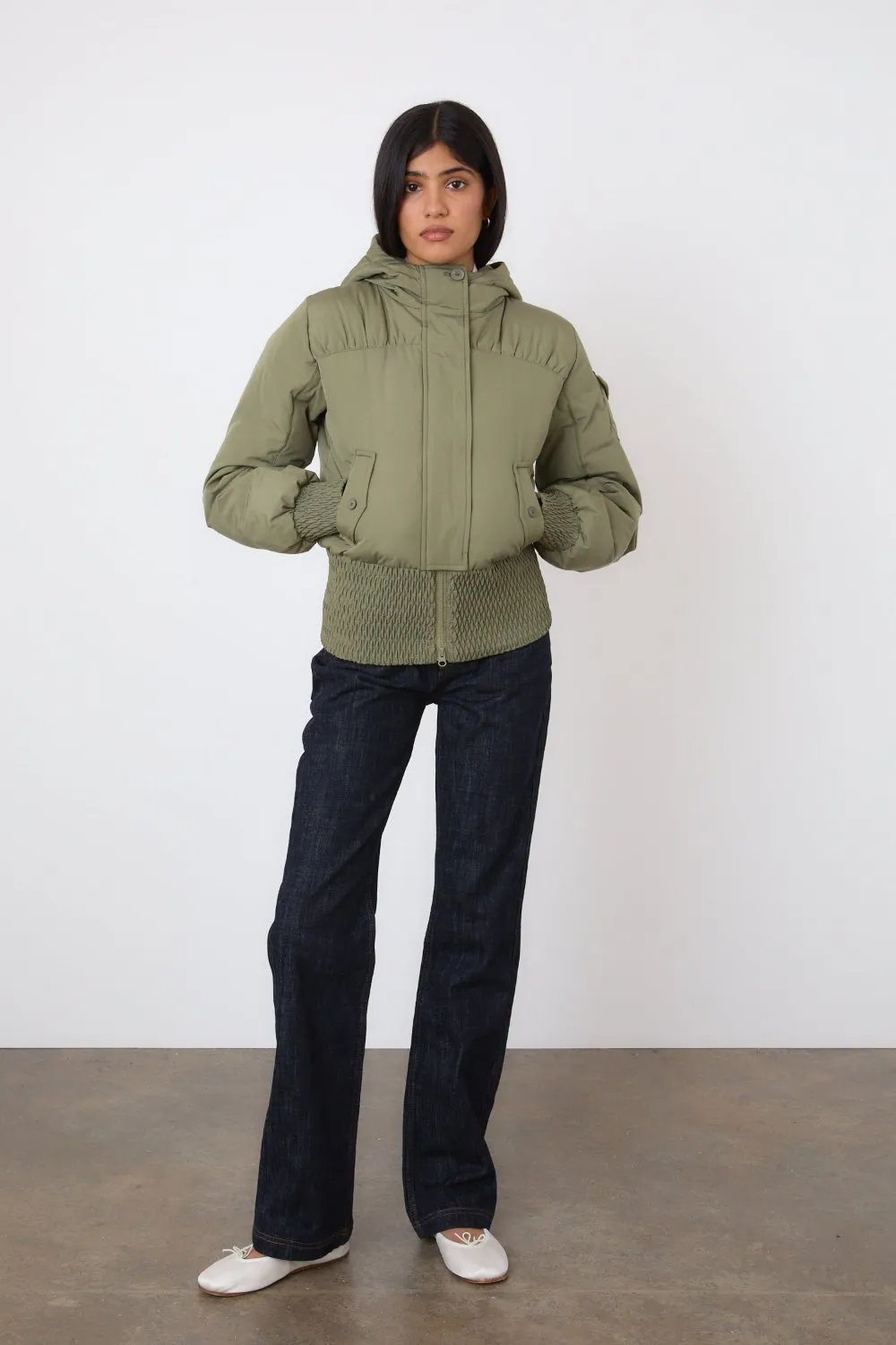 The Sandy Puffer, Khaki